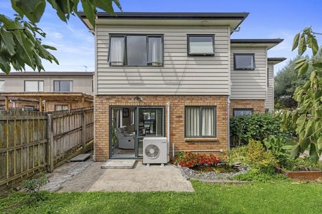 Photo of property in 84 Naylors Drive, Mangere, Auckland, 2022
