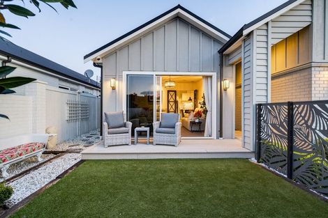 Photo of property in 10 Mollisia Lane, Papamoa Beach, Papamoa, 3118