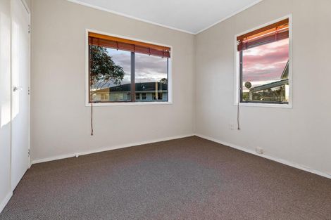 Photo of property in 40 West Harbour Drive, West Harbour, Auckland, 0618