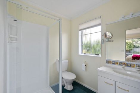 Photo of property in 3 Claridge Place, Taradale, Napier, 4112