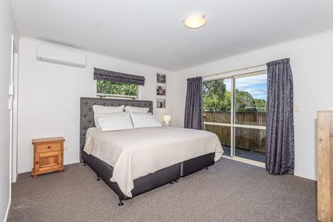 Photo of property in 6 Ishtar Place, One Tree Point, 0118