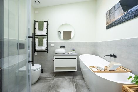 Photo of property in 5 Titiwai Place, Birkenhead, Auckland, 0626