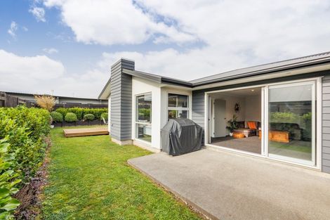 Photo of property in 10 Silicon Way, Fitzherbert, Palmerston North, 4410