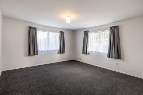 Photo of property in 68 Kohekohe Street, New Lynn, Auckland, 0600
