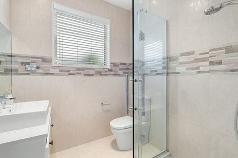 Photo of property in 18 Kahika Grove, Huapai, Kumeu, 0810