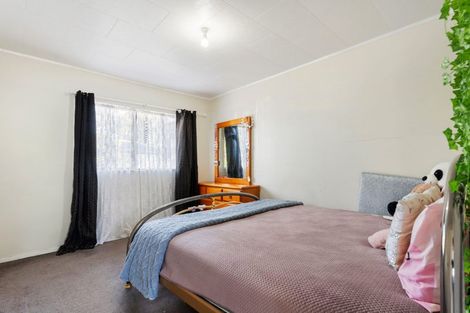 Photo of property in 8 Zurich Place, Weymouth, Auckland, 2103