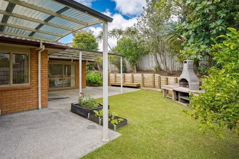 Photo of property in 24 Sapperton Drive, Henderson, Auckland, 0612