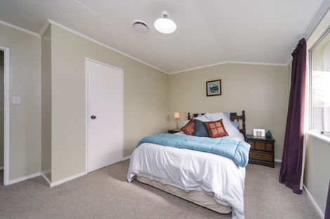 Photo of property in 35 Peter Hall Drive, Kelvin Grove, Palmerston North, 4414