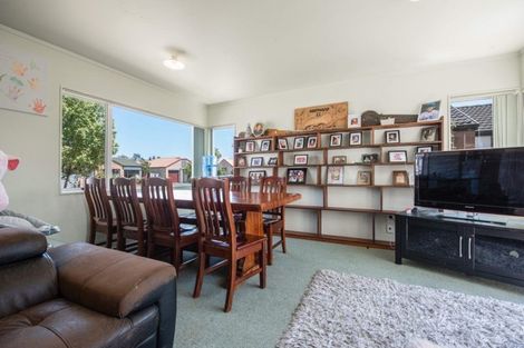 Photo of property in 21 Kona Crescent, Henderson, Auckland, 0610