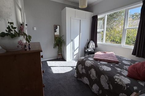 Photo of property in 35 Birkdale Road, Birkdale, Auckland, 0626