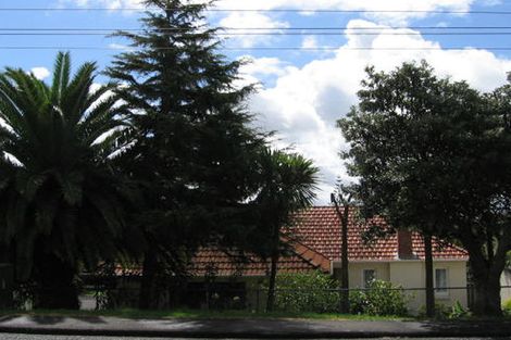 Photo of property in 36a Tirimoana Road, Te Atatu South, Auckland, 0602