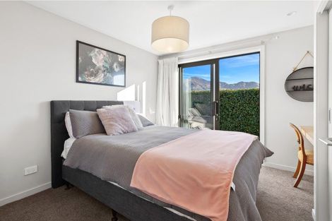 Photo of property in 35 Kirimoko Crescent, Wanaka, 9305