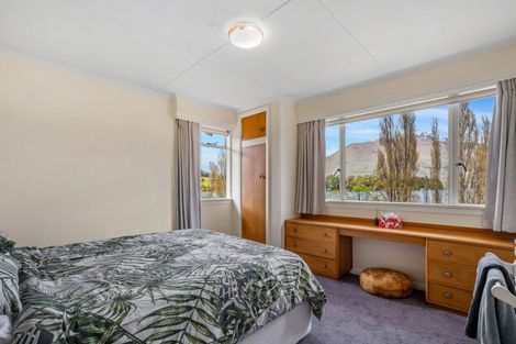 Photo of property in 1 Suburb Street, Queenstown, 9300