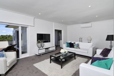 Photo of property in 68 Kowhai Road, Campbells Bay, Auckland, 0630
