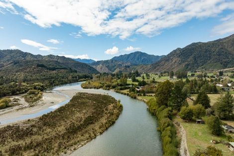 Photo of property in 136 Fairfax Street, Murchison, 7007