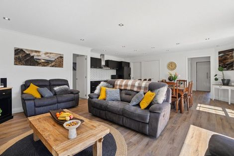 Photo of property in 32 Hope Avenue, Lake Hayes, Queenstown, 9304