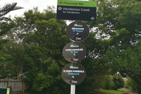 Photo of property in 141 Flanshaw Road, Te Atatu South, Auckland, 0610
