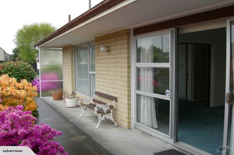 Photo of property in 77 Memorial Avenue, Ilam, Christchurch, 8053