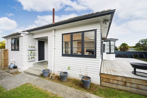 Photo of property in 97 Savage Crescent, West End, Palmerston North, 4412