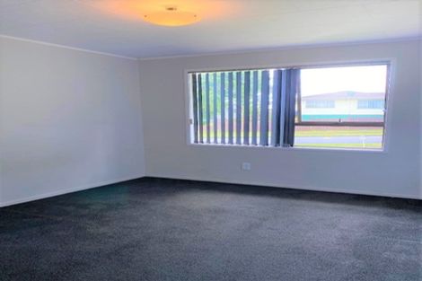 Photo of property in 2 Matua Place, Clendon Park, Auckland, 2103