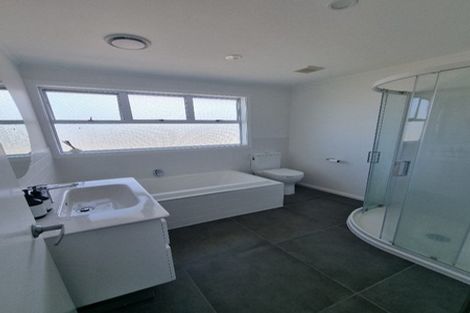 Photo of property in 115 Te Pene Avenue, Titahi Bay, Porirua, 5022