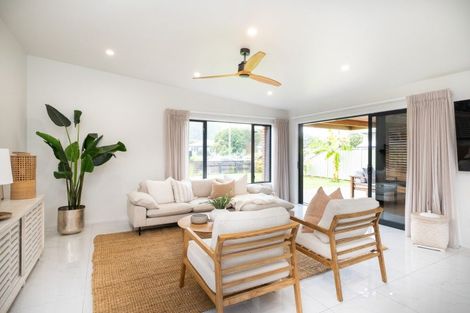 Photo of property in 19 Read Crescent, Clive, 4102