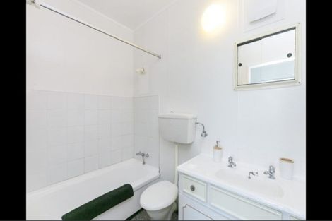 Photo of property in Hobson Court Flats, 27/70u Hobson Street, Thorndon, Wellington, 6011