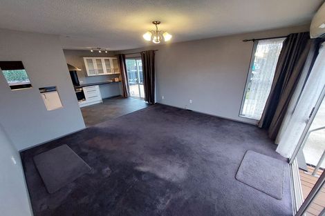 Photo of property in 50 Chipping Lane, Redwood, Christchurch, 8051