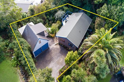 Photo of property in 2b Collingwood Road, Waiuku, 2123