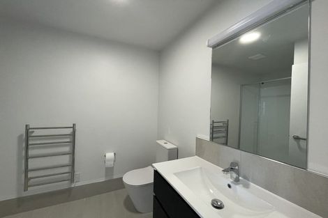 Photo of property in 4/11 Carlos Drive, Flat Bush, Auckland, 2016
