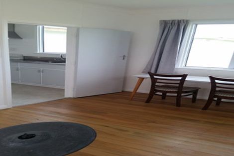 Photo of property in 2 Cambridge Street, Patea, 4520