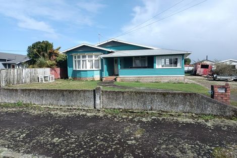 Photo of property in 50 Queen Street, Westport, 7825