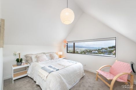 Photo of property in 50 Viewmont Drive, Harbour View, Lower Hutt, 5010