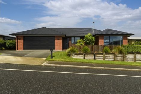 Photo of property in 110r Waikite Road, Welcome Bay, Tauranga, 3175
