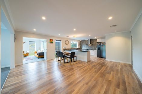 Photo of property in 42 Atherton Terrace, Churton Park, Wellington, 6037