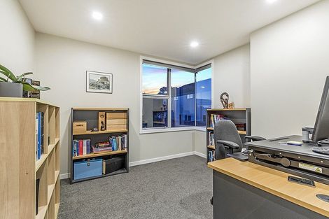 Photo of property in 49 Seaview Road, Castor Bay, Auckland, 0620