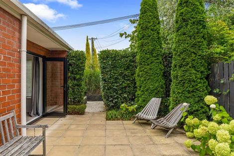 Photo of property in 33 Makora Street, Fendalton, Christchurch, 8041