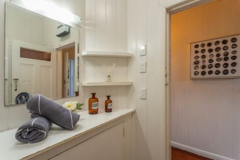 Photo of property in 17 Crieff Street, Northland, Wellington, 6012