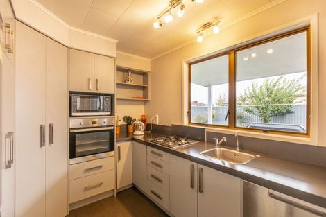 Photo of property in 90 Freyberg Avenue, Tamatea, Napier, 4112