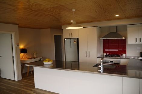 Photo of property in 25 Grumman Lane, Newlands, Wellington, 6037