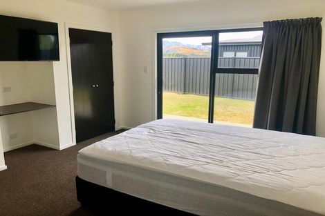 Photo of property in 19 Kingfisher Crescent, Albert Town, Wanaka, 9305