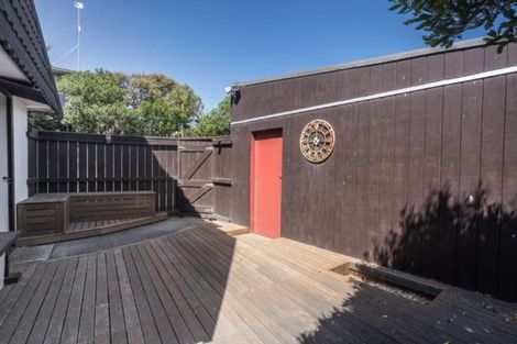 Photo of property in 524 Marine Parade, South New Brighton, Christchurch, 8062