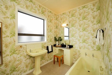 Photo of property in 25 Albert Street, Winton, 9720