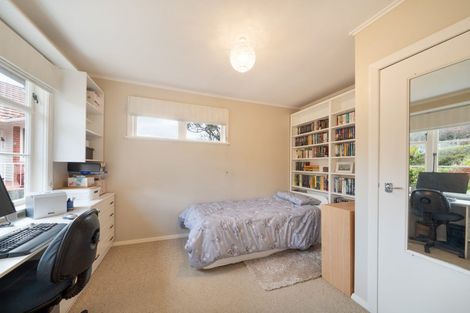 Photo of property in 64 Taylor Terrace, Tawa, Wellington, 5028
