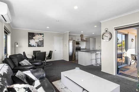 Photo of property in 6 Cornet Lane, Aranui, Christchurch, 8061