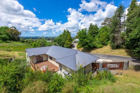 Photo of property in 5 Windsor Road, Waipawa, 4210