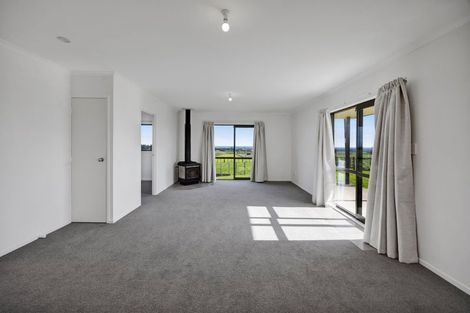 Photo of property in 902 Ararata Road, Ararata, Hawera, 4674