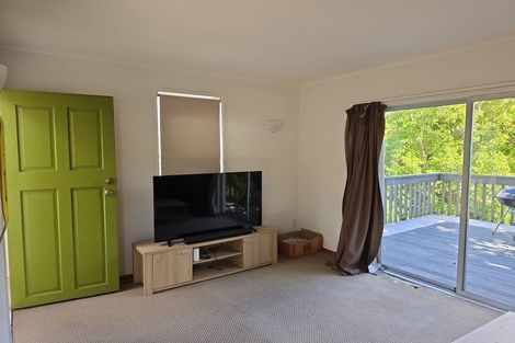 Photo of property in 73 Alexander Avenue, Torbay, Auckland, 0630