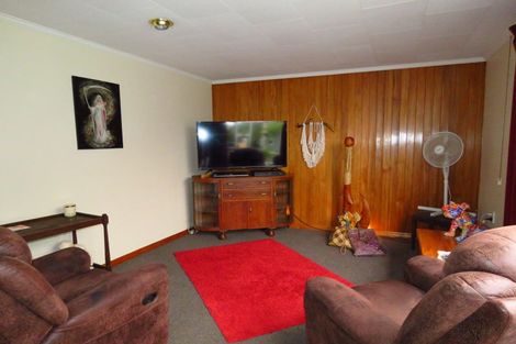 Photo of property in 30 Henley Street, Westport, 7825