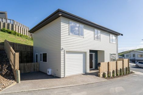 Photo of property in 9 Swinton Place, Churton Park, Wellington, 6037